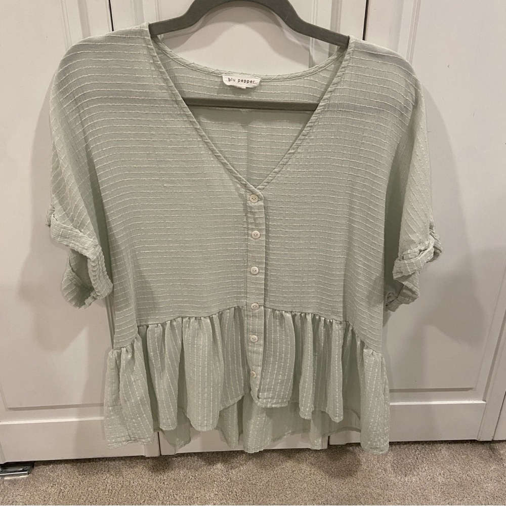 Blu Pepper sage flowy peplum top size M